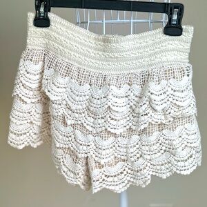 Woman Shorts Cream Size Small B_Envied brand
